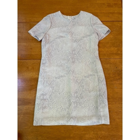 Babaton Aritzia Short Mini Lined Pearl Dress Short Sleeve Gray Print, Size XS S - Picture 9 of 11